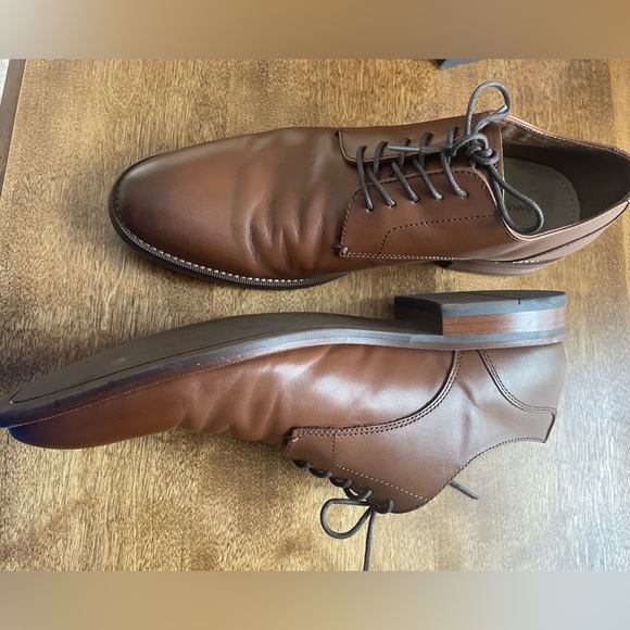 Banana Republic Oxford Cognac Dress Shoes - Picture 6 of 6